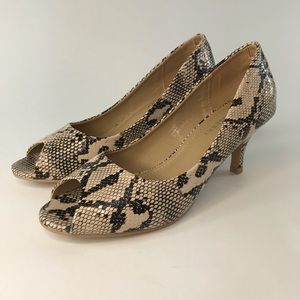 Riverberry Women's 7.5 Lydia Open Peep Toe Kitten